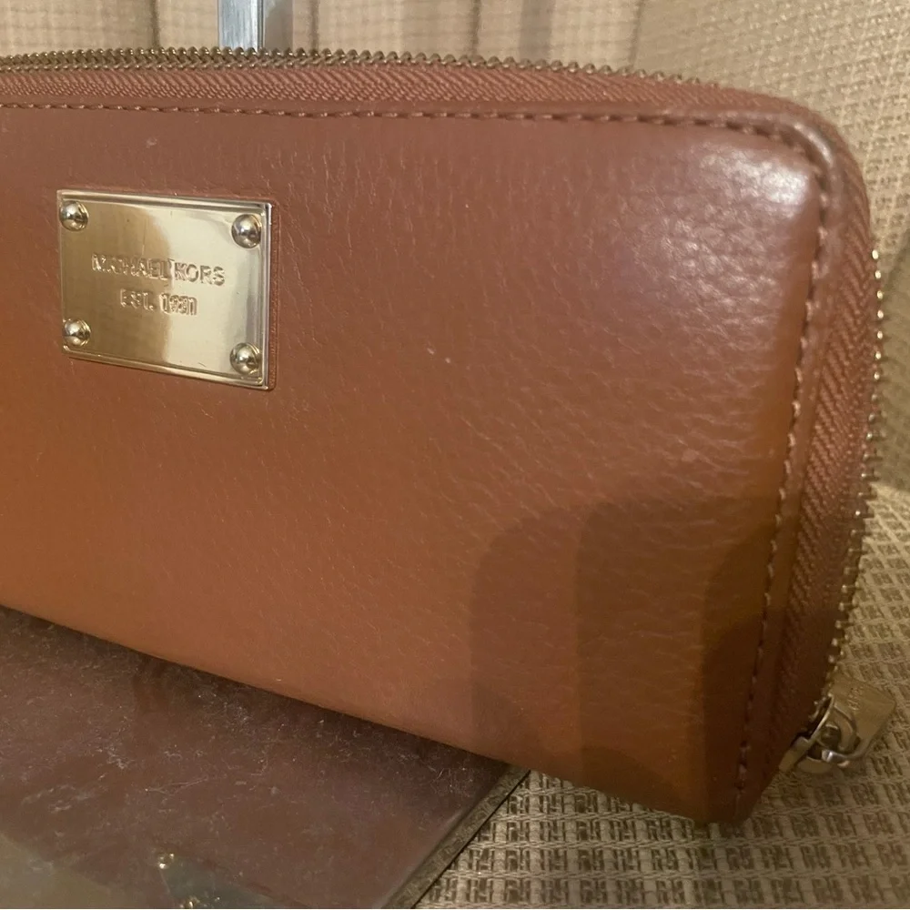 Brown Leather Wallet - Picture 4 of 8
